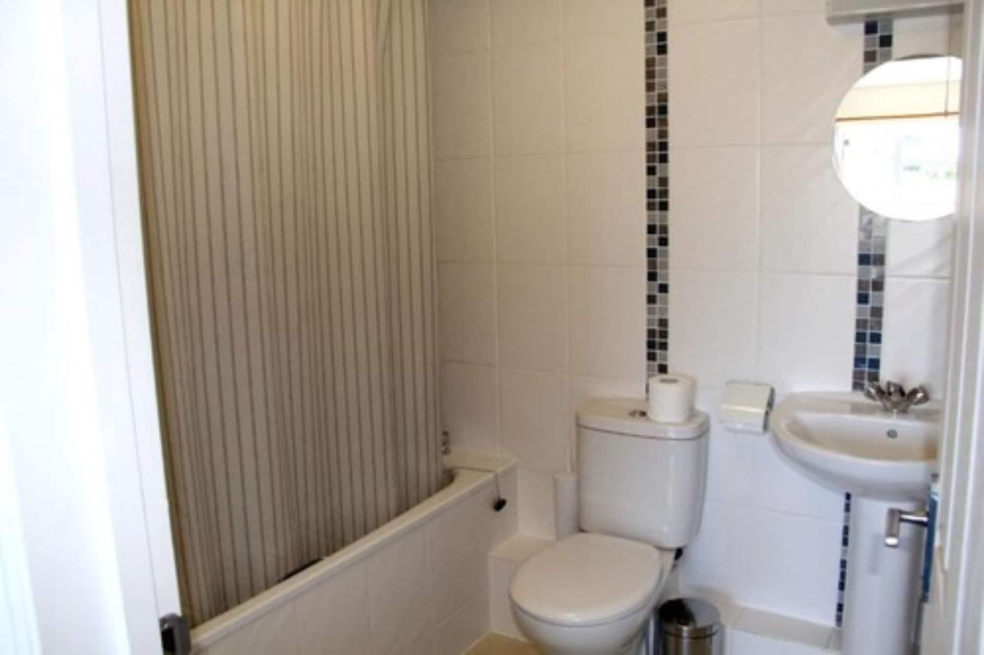 Abbey Court Hotel Saint Peter Port Екстериор снимка